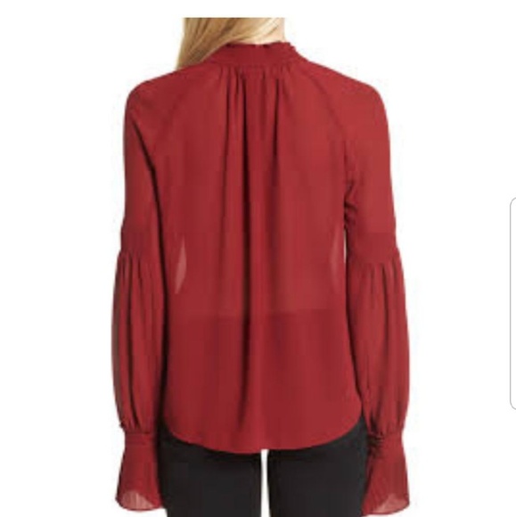 🌵🌵Chelsea 28 Flare Cuff Top NWT - Picture 2 of 6